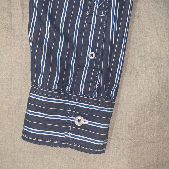 🦅American Eagle🦅 Men’s Size Large Blue Button Down - Picture 5 of 6